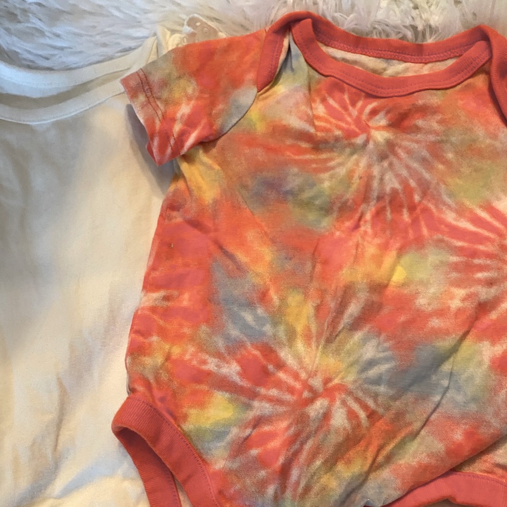 3/$10 ❤️ Baby Girl GAP set of 2 onesies